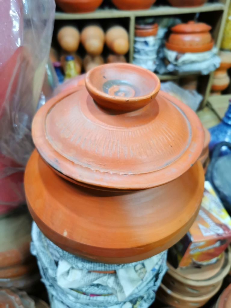 ঢাকনা সহ পাতিল-১